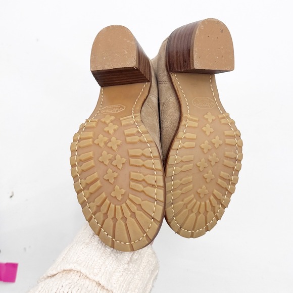 FRYE SABRINA 6G LACE UP Boots Tan Suede Block Heel Ankle Booties size 6 - Picture 6 of 10